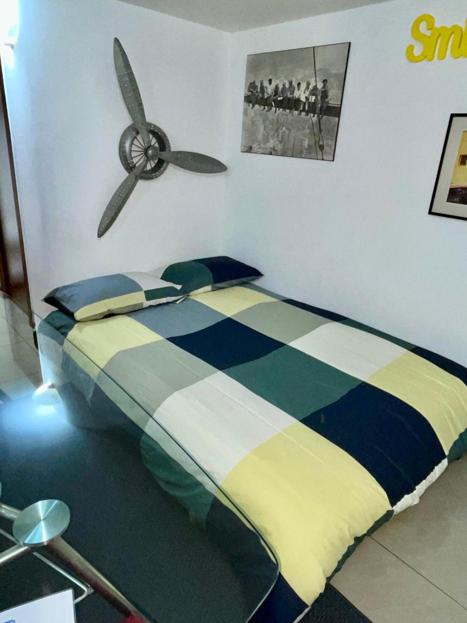 Appartamento Azzurra Flat Bari Center Esterno foto